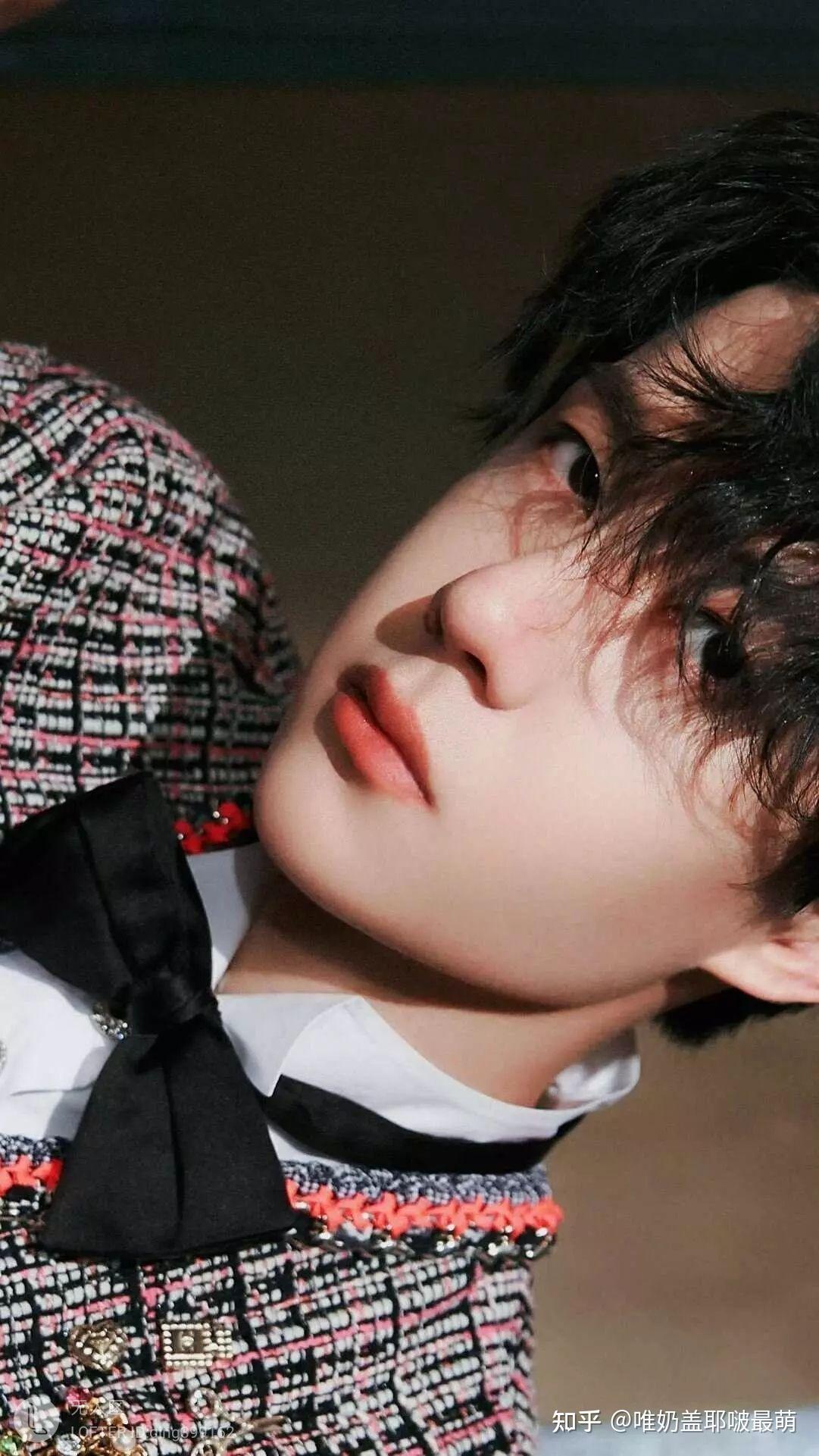 华晨宇承认与张碧晨的孩子已经一岁工作室称两人将在无婚姻关系前提下