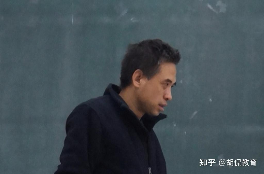 哈理工扫地僧王晓琮带学生屡获国际金牌却因没论文56岁仍是讲师