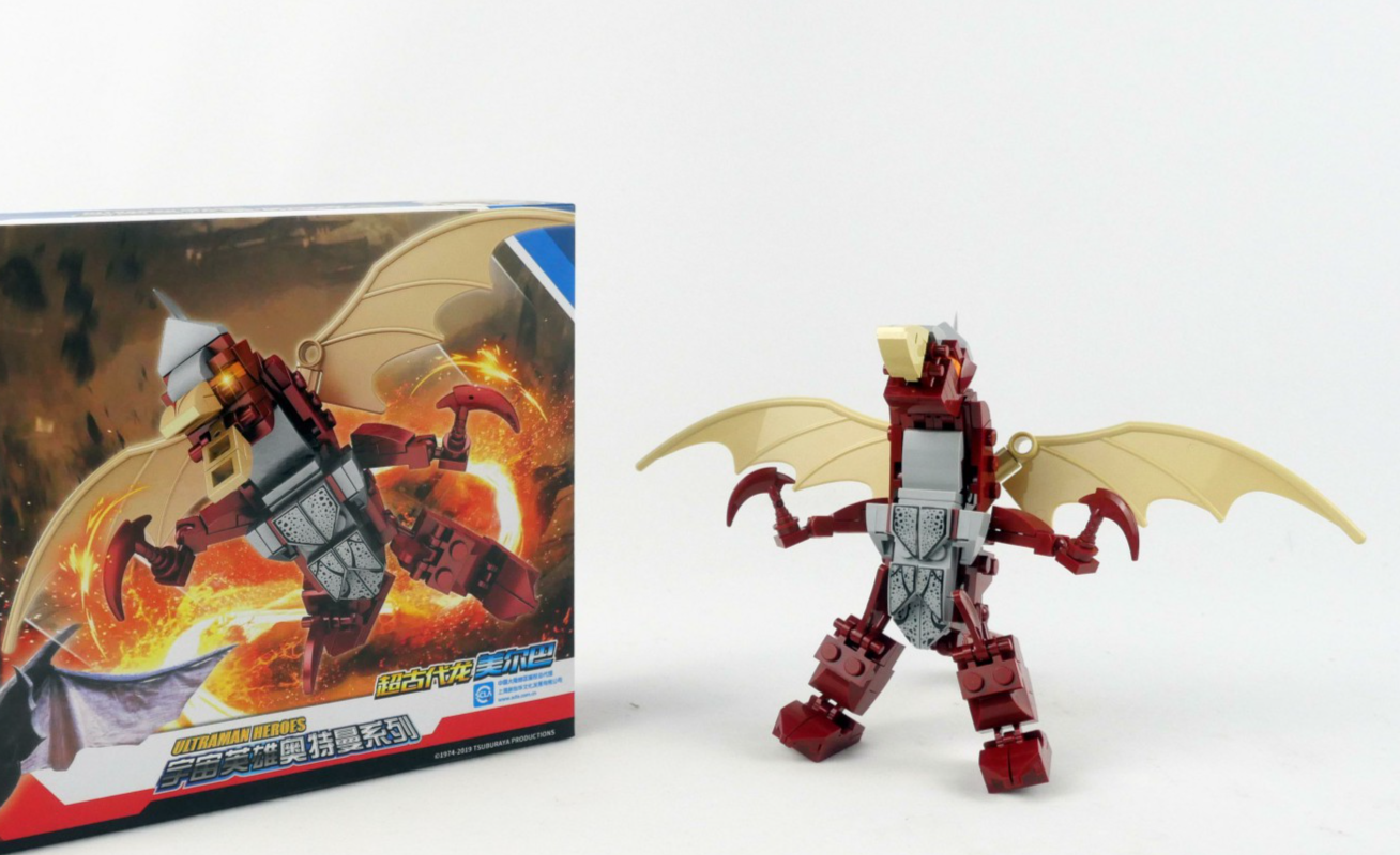 用积木搭建奥特曼里的怪兽加拉特隆,你觉得有几分相似?