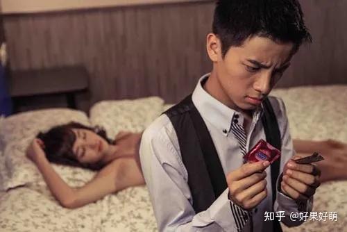 与此同时,商家们的套路也已悄悄上线,就等红男绿女们乖乖掏钱.