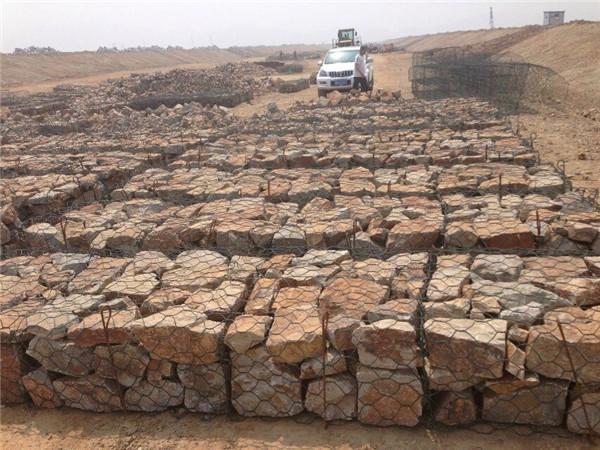 边坡护脚水利铅丝石笼工程