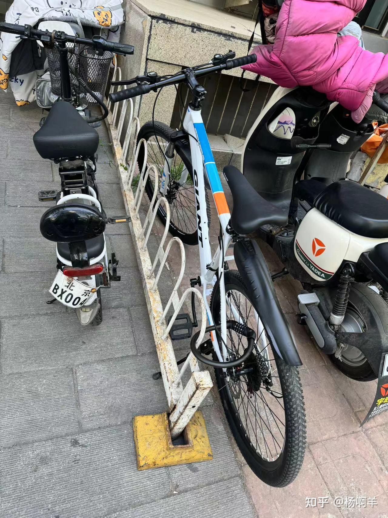 这辆捷安特atx870是真还是假是哪一年的