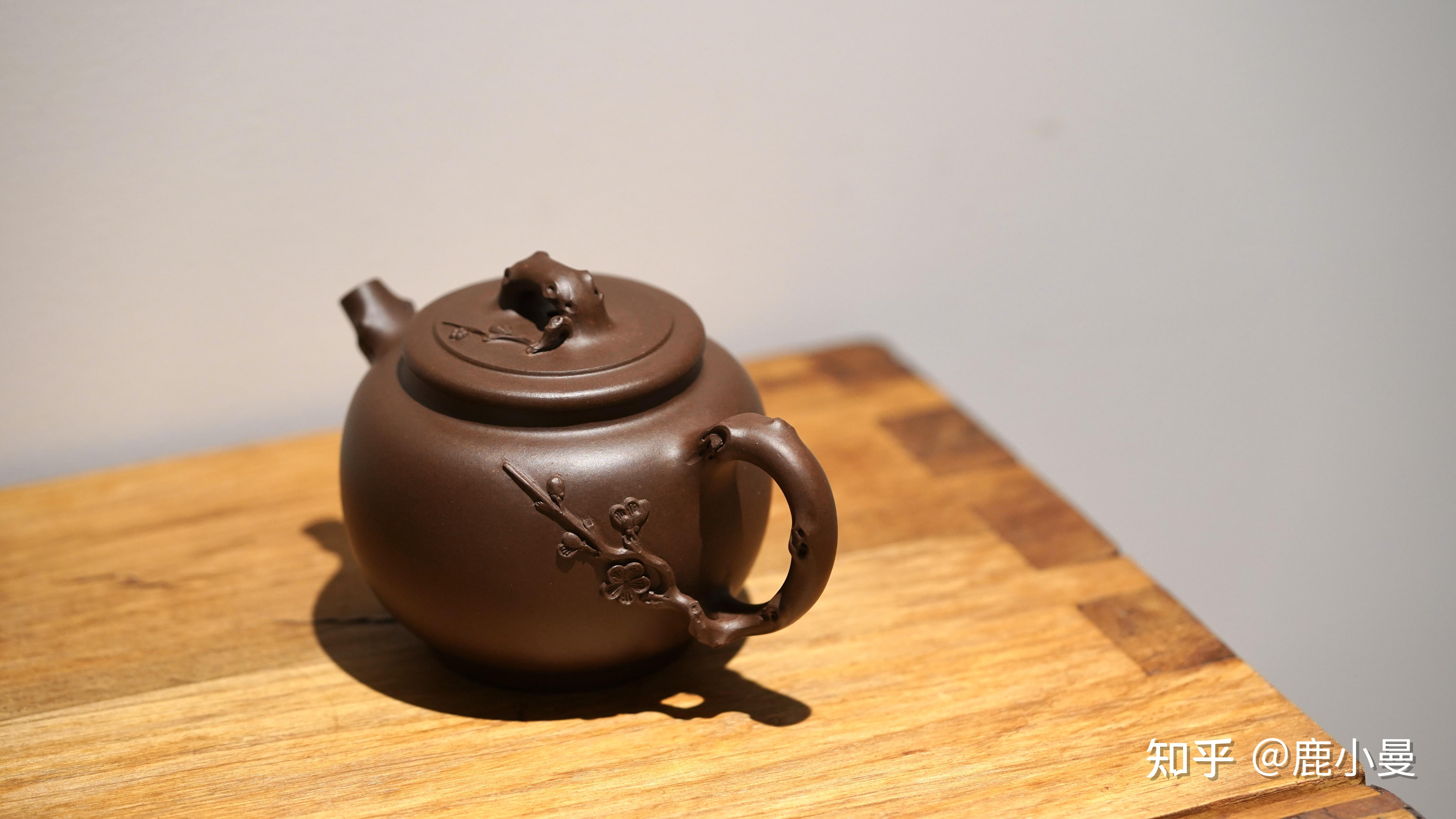 梅桩壶朔风解意梅香如故