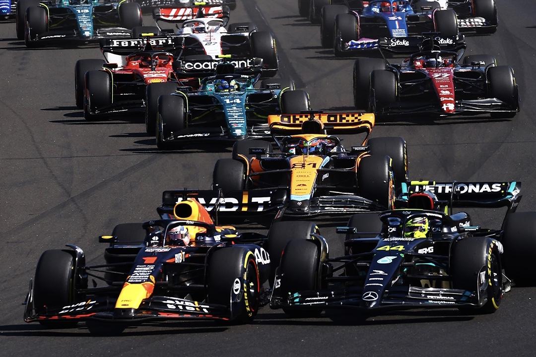 2023赛季f1匈牙利大奖赛红牛车队十二连胜,维斯塔潘夺冠,诺里斯第二