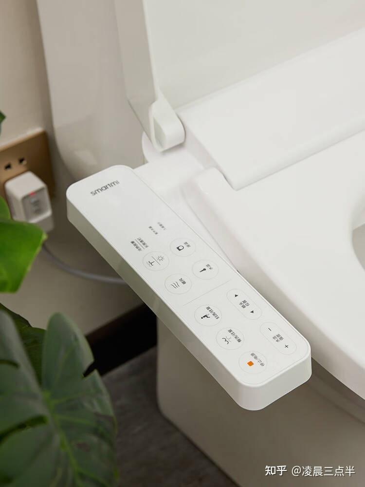 智米智能马桶盖pro,自动感应开合盖,给你高质量生活