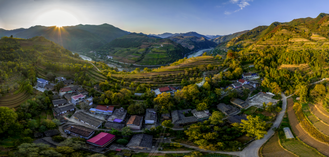 邂逅嘉陵江的温柔秋天总要来看一次略阳的红叶吧