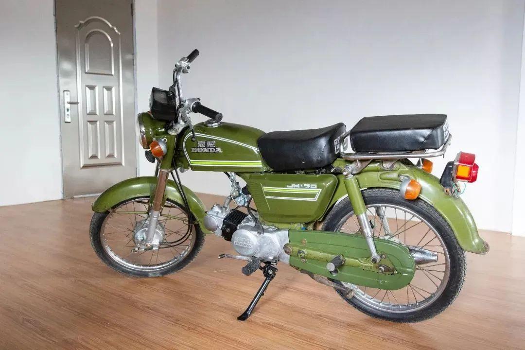 从此嘉陵摩托车驰骋在中国大地.