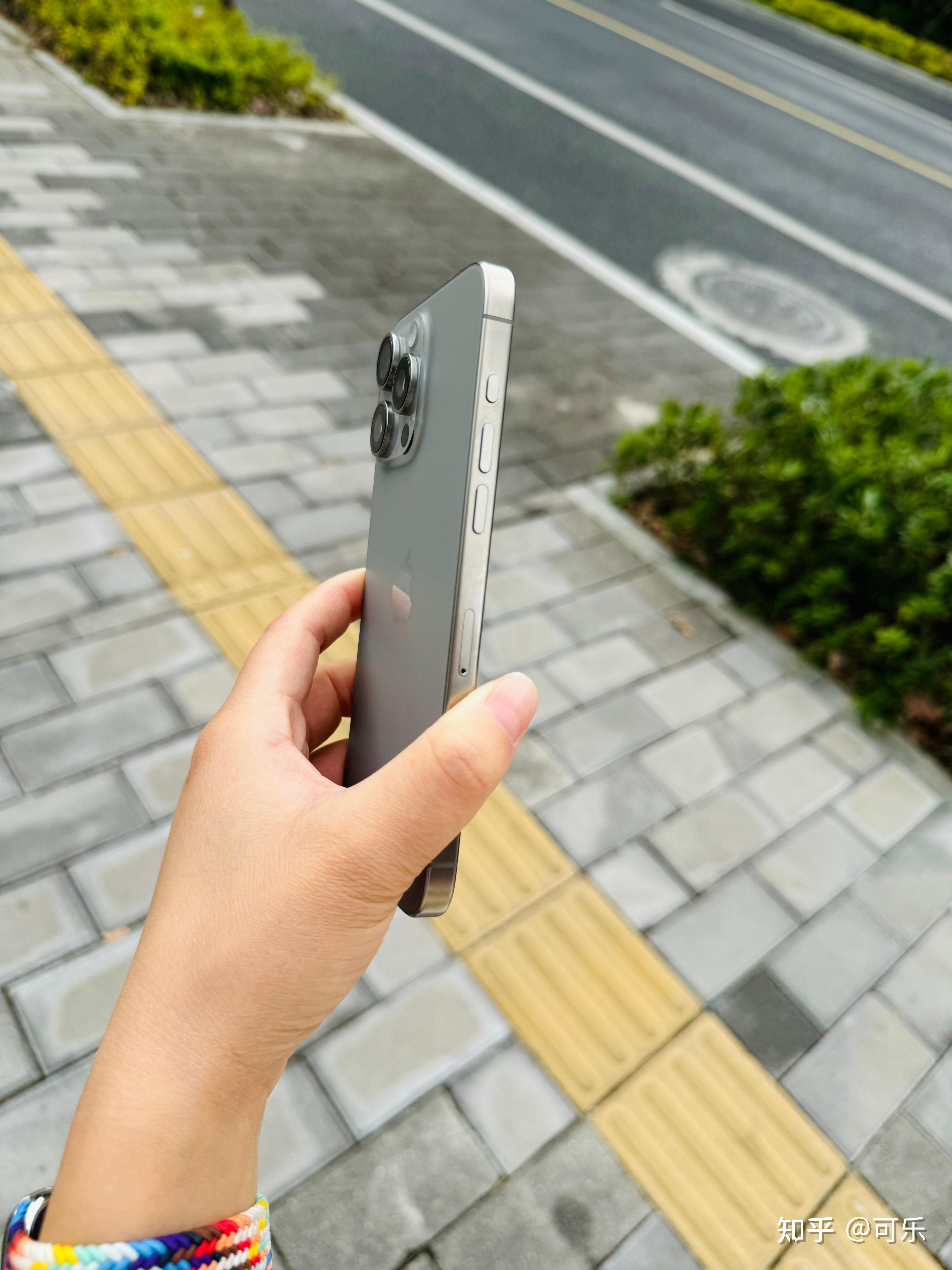 iphone 15 pro max实际体验如何,是否值得入手?