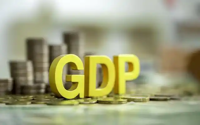 政府工作报告说，2025 年 GDP 增长 5%，过去 5 年 GDP 年均增长 5.4%，如何解读？