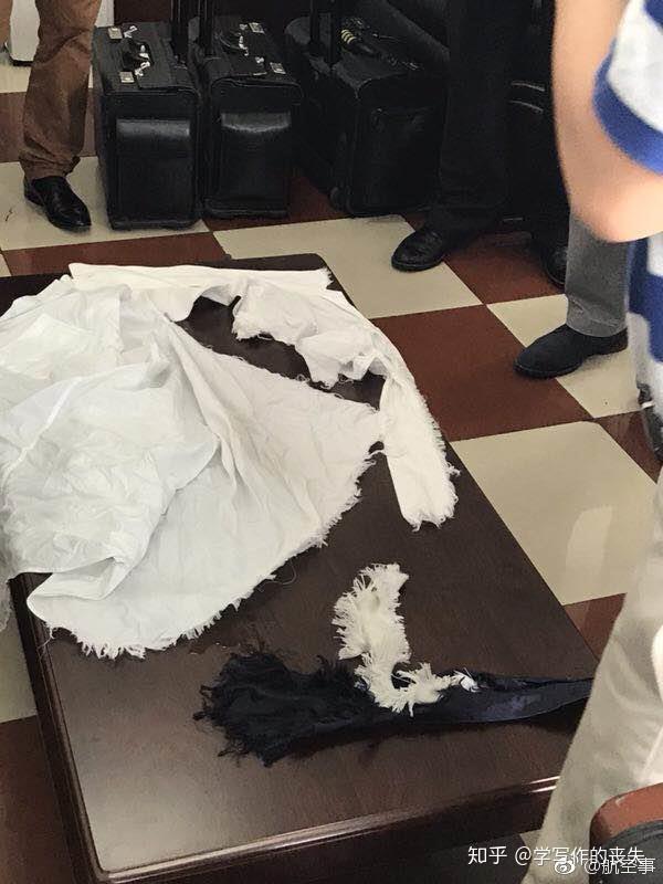 如何看待四川航空3u8633备降成都事件?