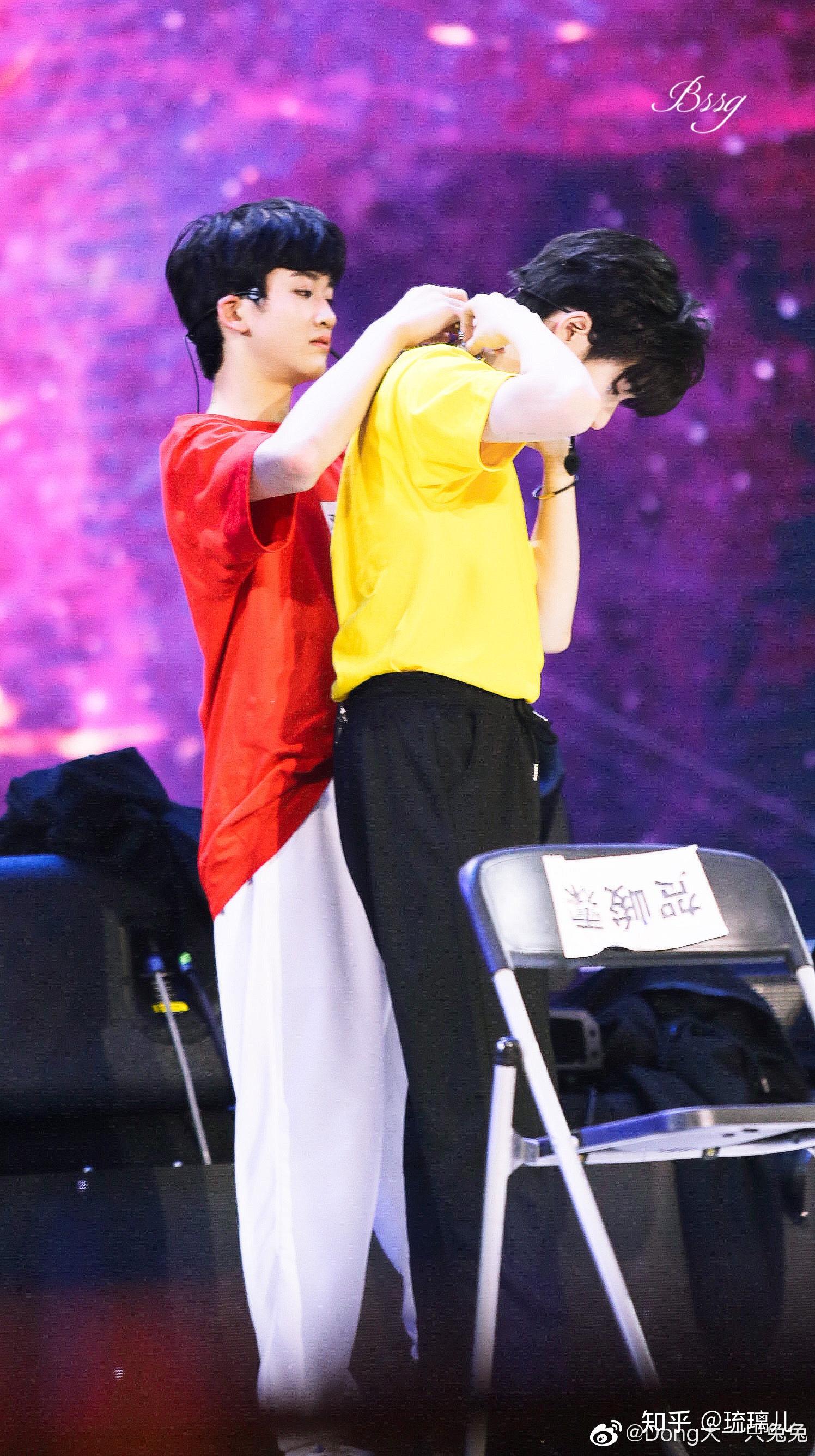 tf家族三代的邓佳鑫为什么这么喜欢贺峻霖? - 知乎