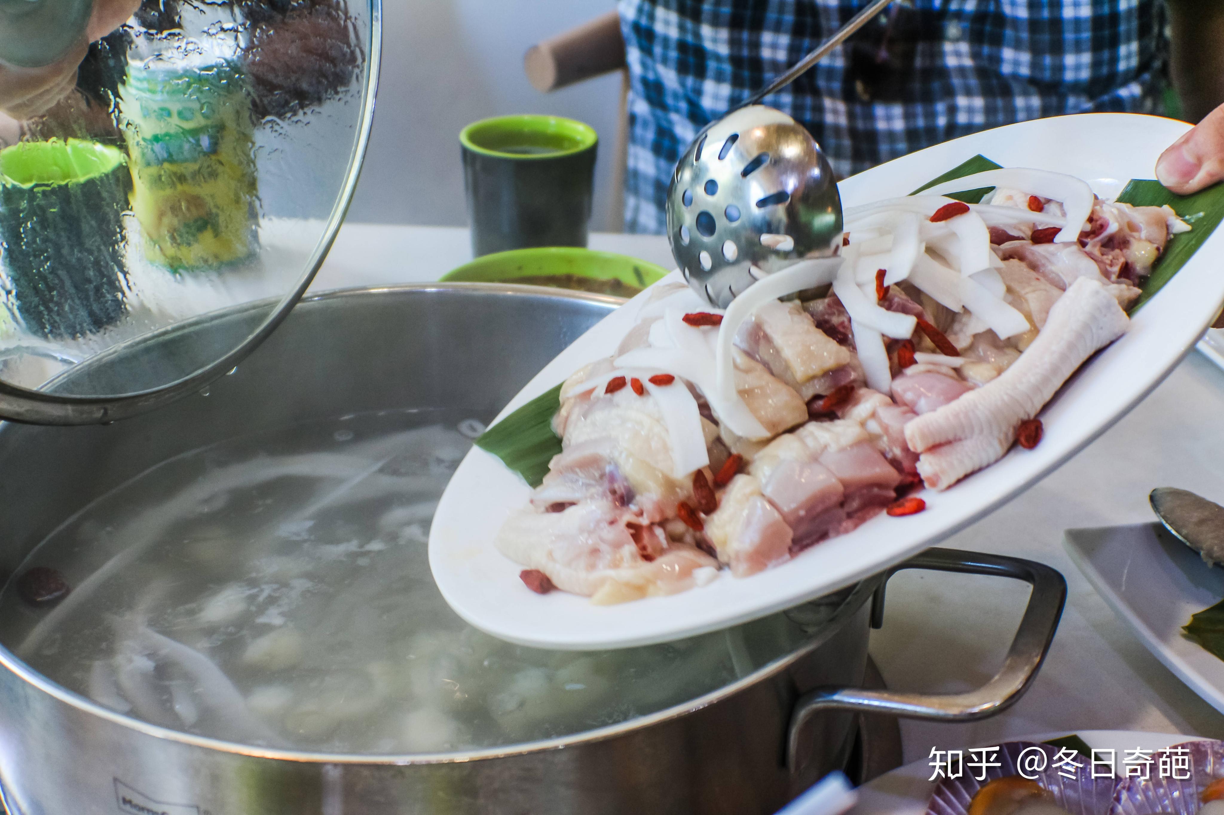 三个椰子一只鸡吃出地道海南味