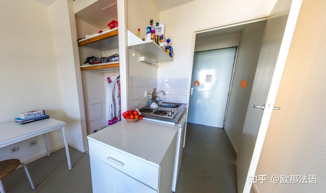 法国大学生住的宿舍长啥样? - 知乎