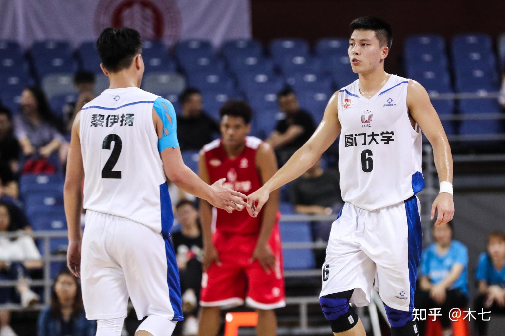 cba看大学周启新袁堂文黎伊扬厦大凤凰花开