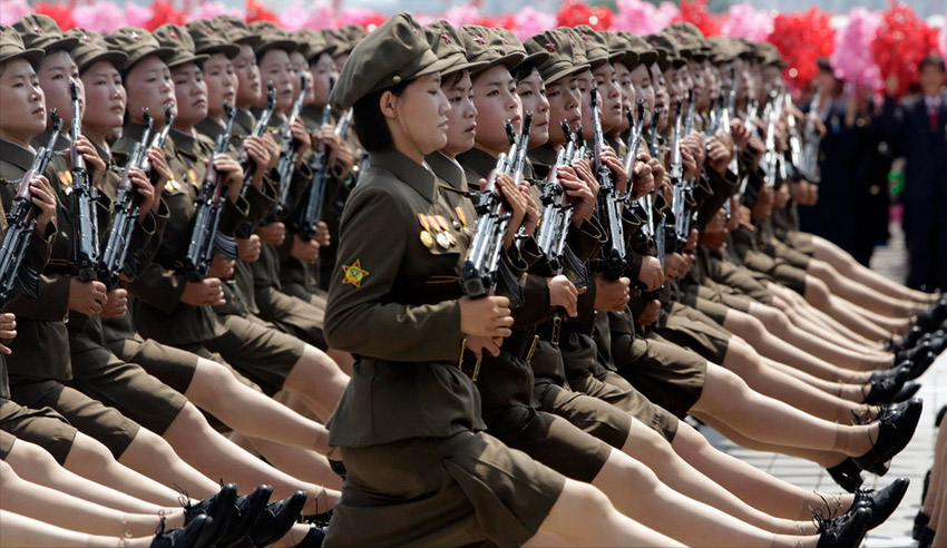 朝鲜女兵身材苗条,颜值爆表,不爱红装爱武装 