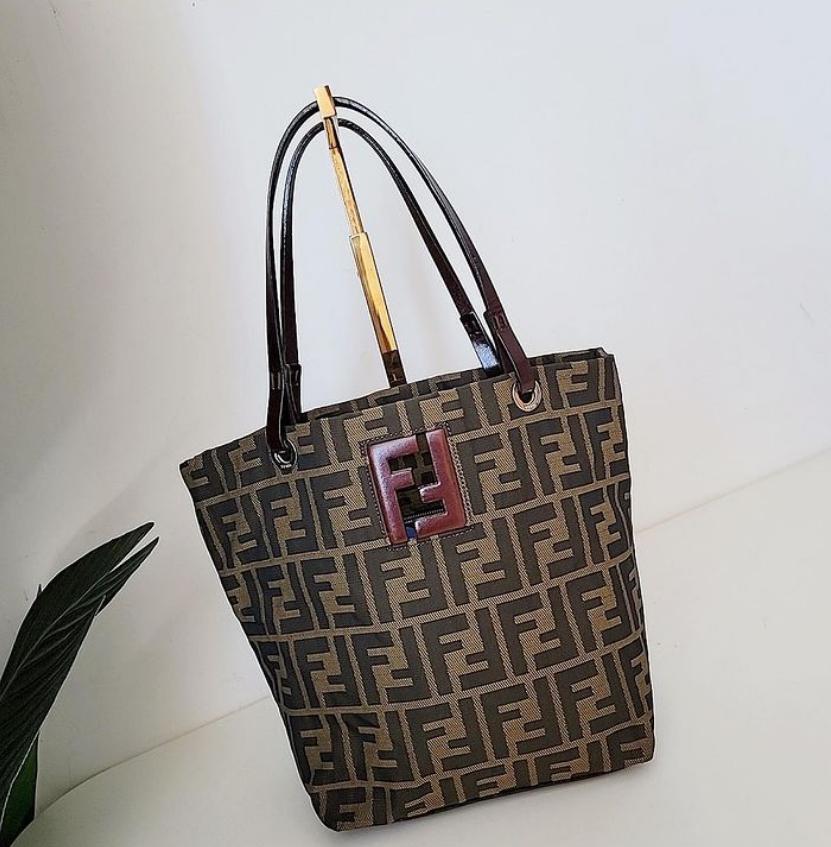今日中古分享颜值在线滴fendi老花托特包