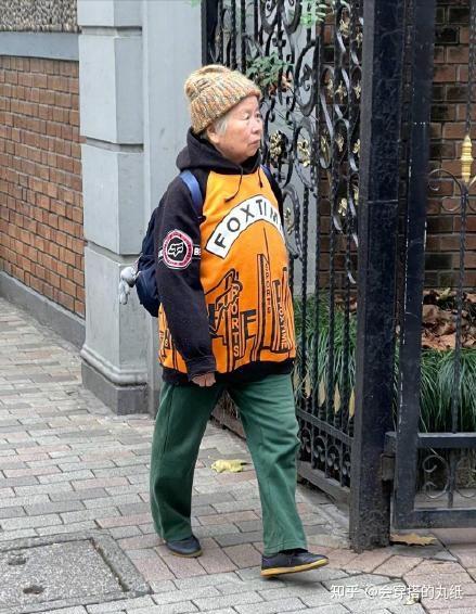 上海作为时尚大都市,这里的老人也超级会穿.