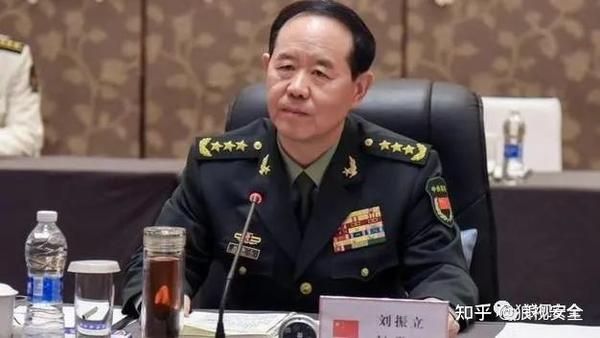 62岁的董军与59岁的刘振立