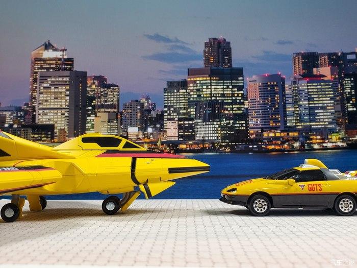 打卡2020模型写真迪迦奥特曼里的夏洛克车