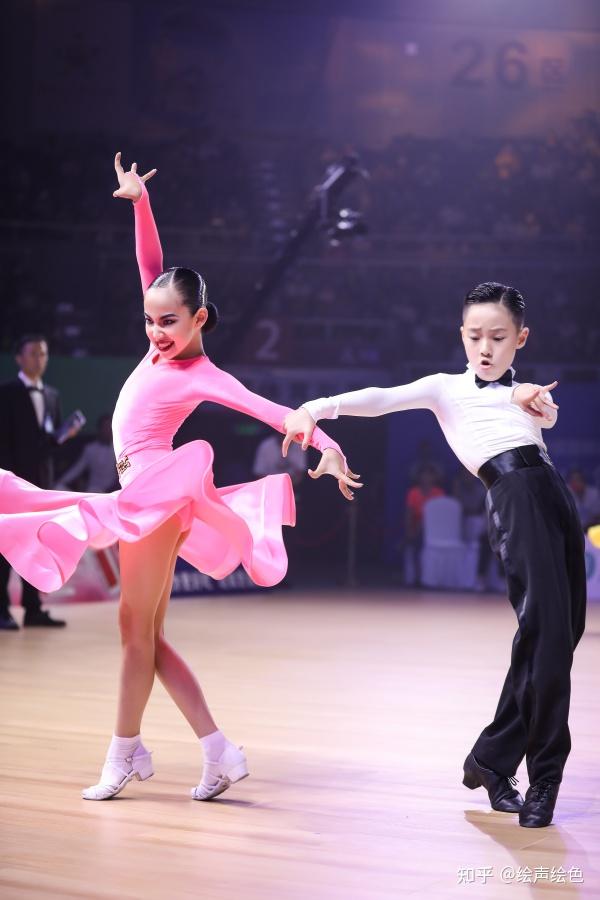 2022中国国际标准舞体育舞蹈青少年锦标赛在溧阳隆重举行