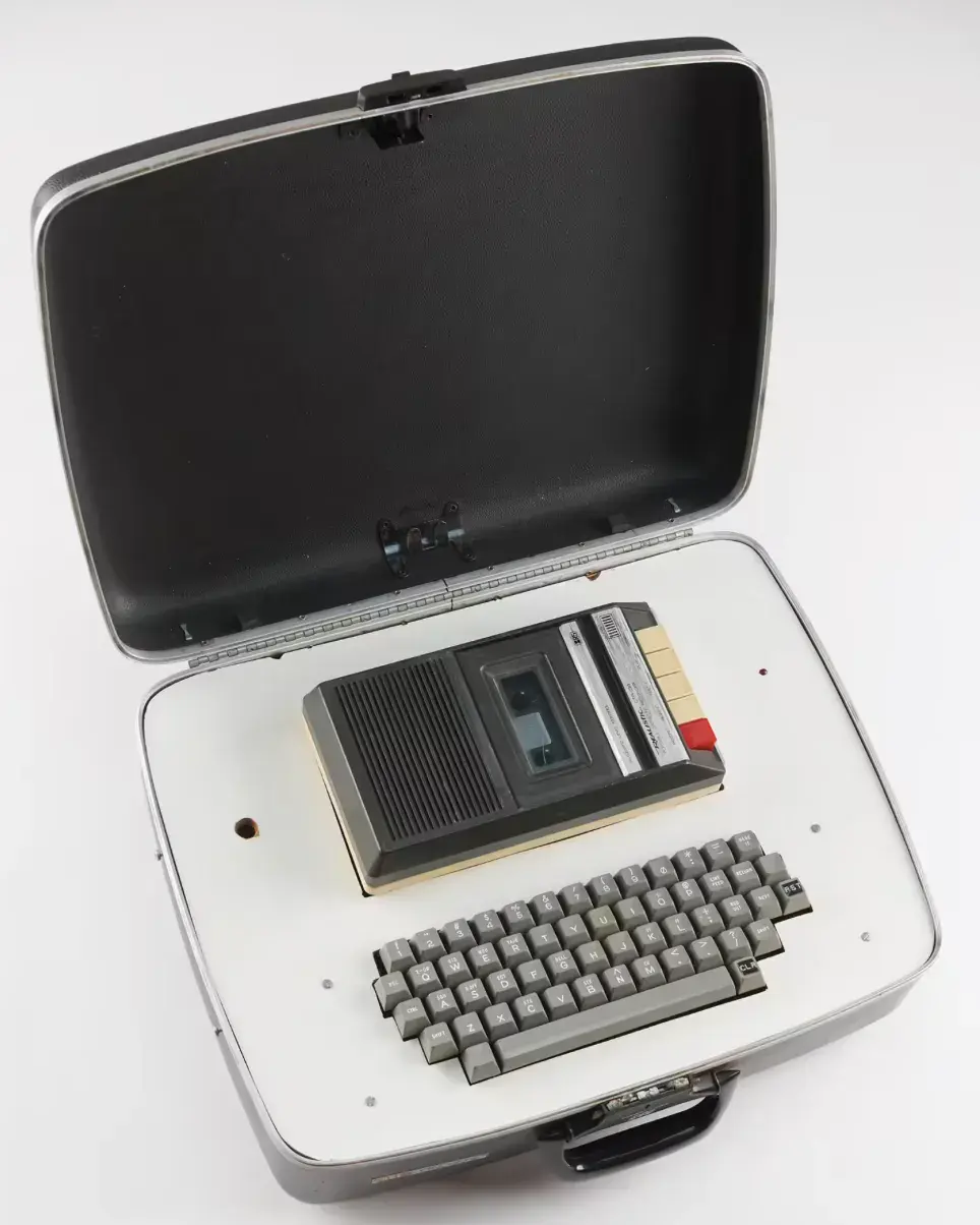 苹果47年前的初代Mac拍卖,至今仍能开机,预估价格抵272台iPhone 17pro!