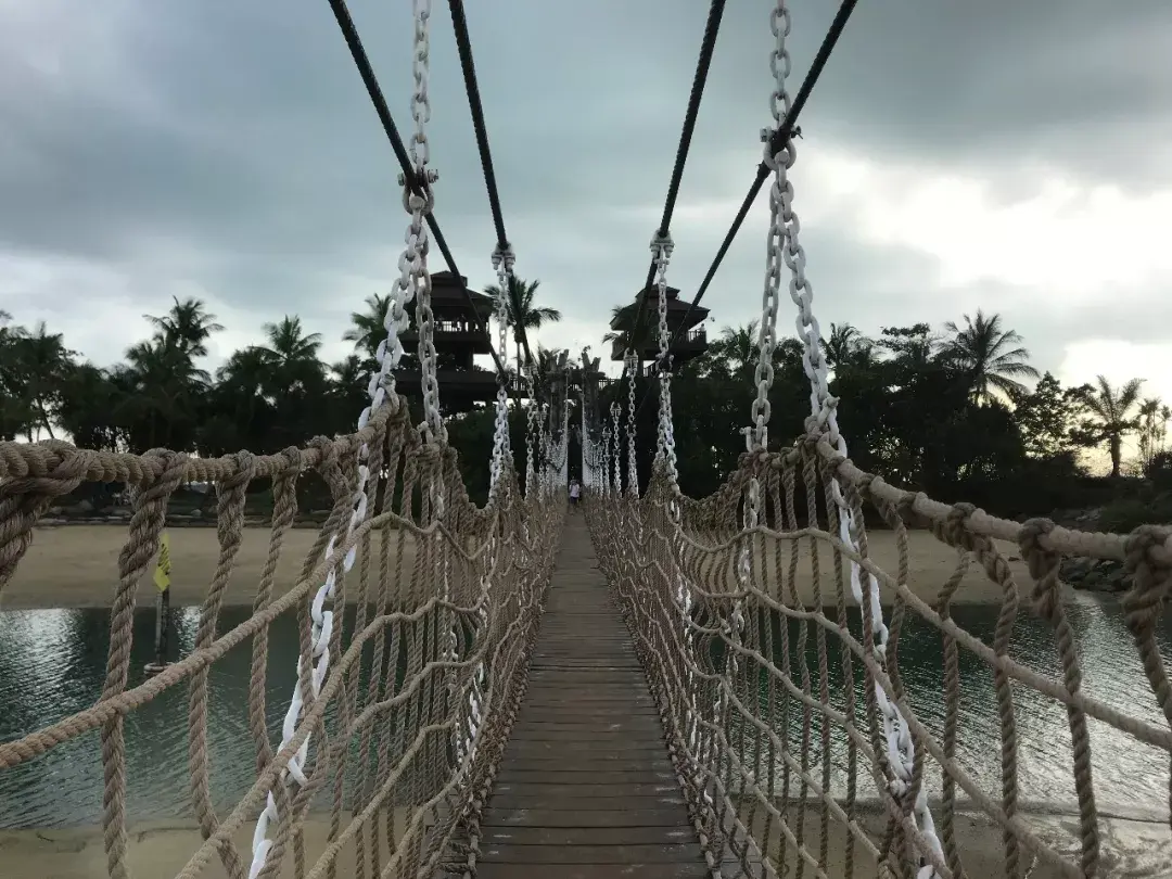 亚洲陆地人口_丰田陆地巡洋舰(3)