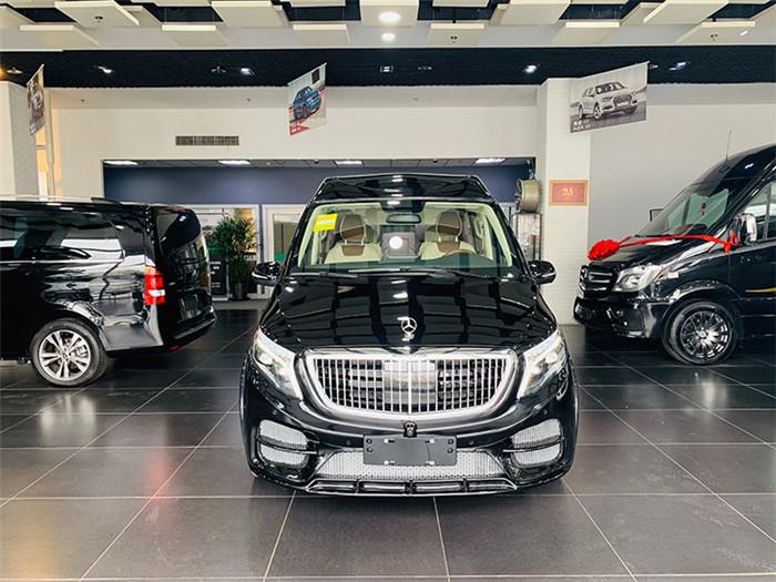 奔驰迈巴赫vst980七座设计大气实用享受商务驾驶新概念