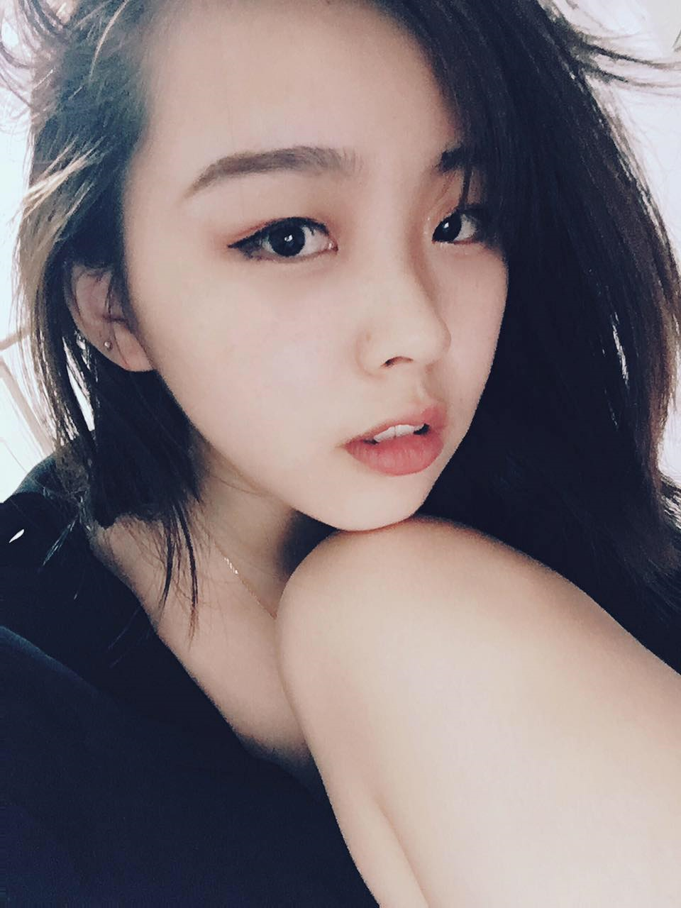 发际线高的女生如何自拍