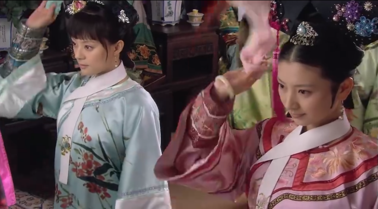 你以为是招财猫卖萌?其实是满族的扶鬓礼