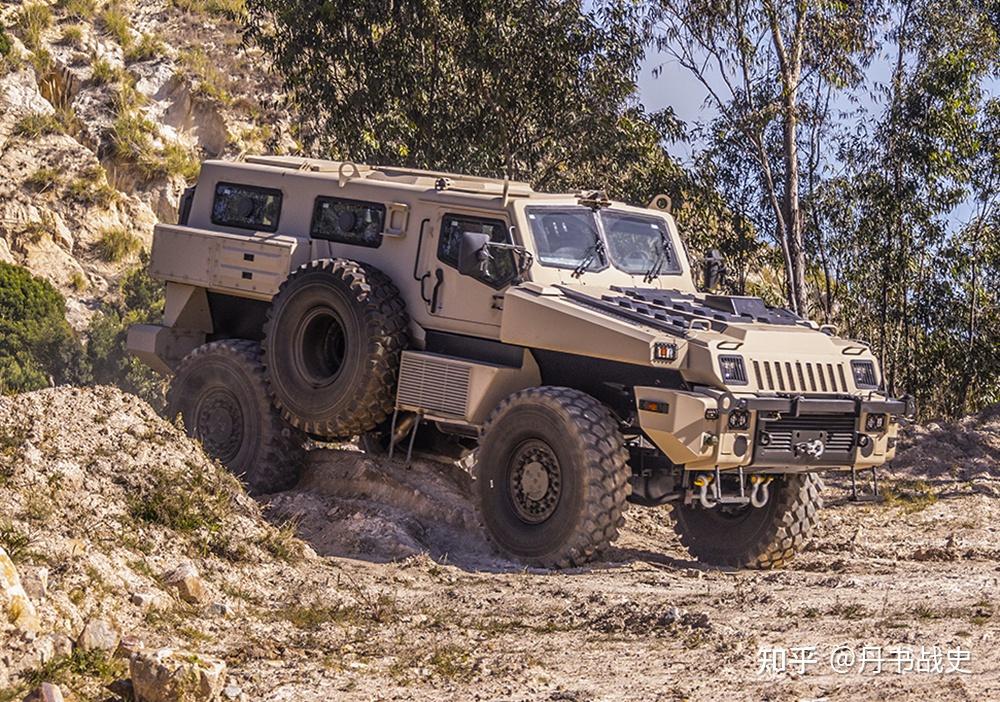 "掠夺者"装甲车,强大的南非4×4轮式装甲车