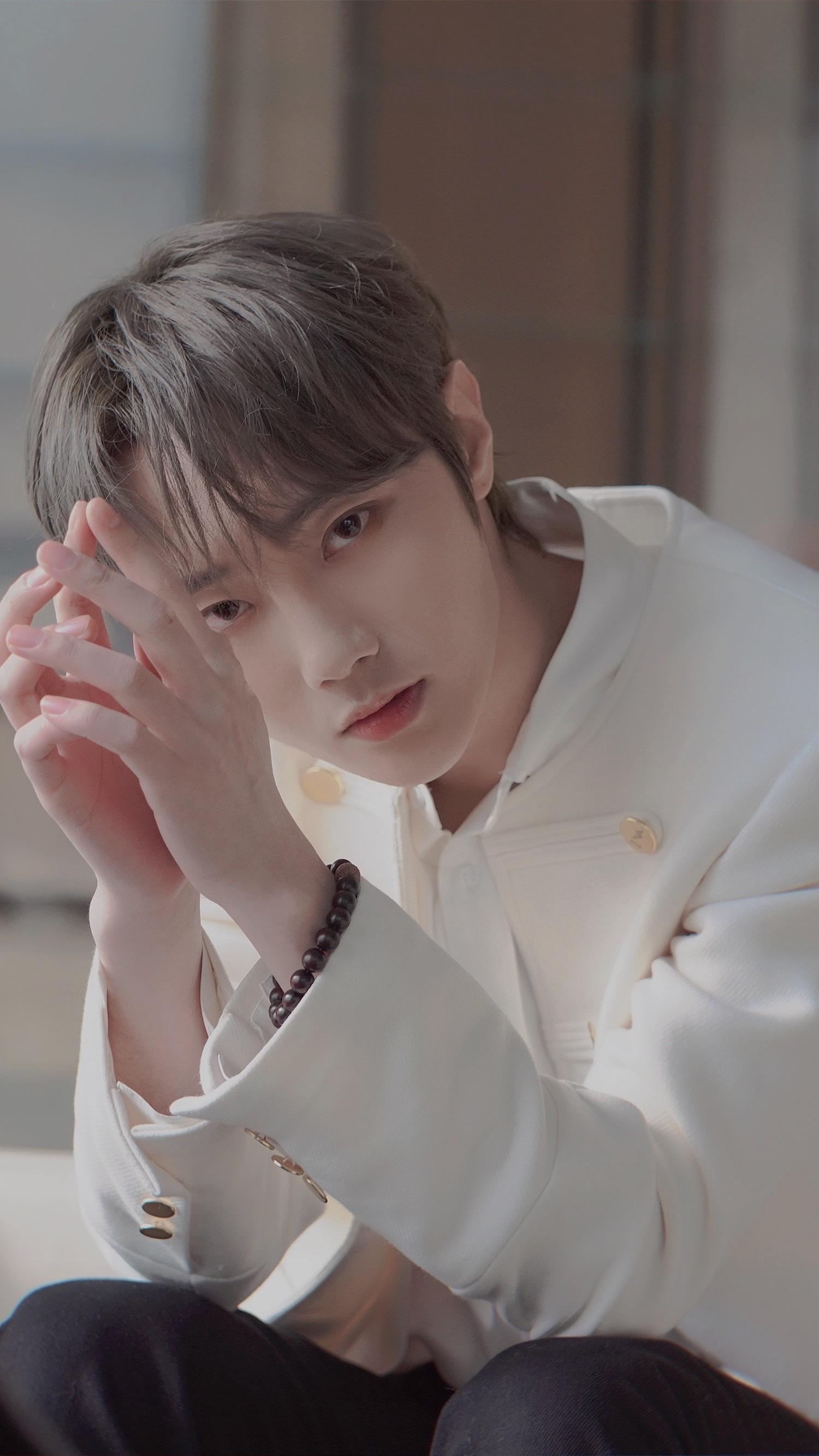 有没有什么r1se的神仙图片 可以做背景的那种? - 知乎