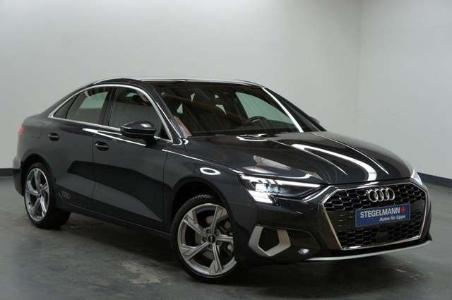 新款奥迪a3三厢版海外实拍