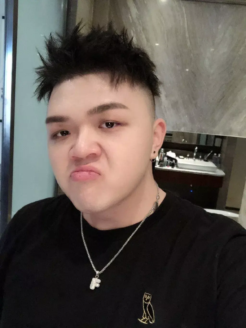 艾福杰尼和王嘉尔谁更适合和欧阳靖一起做rap导师