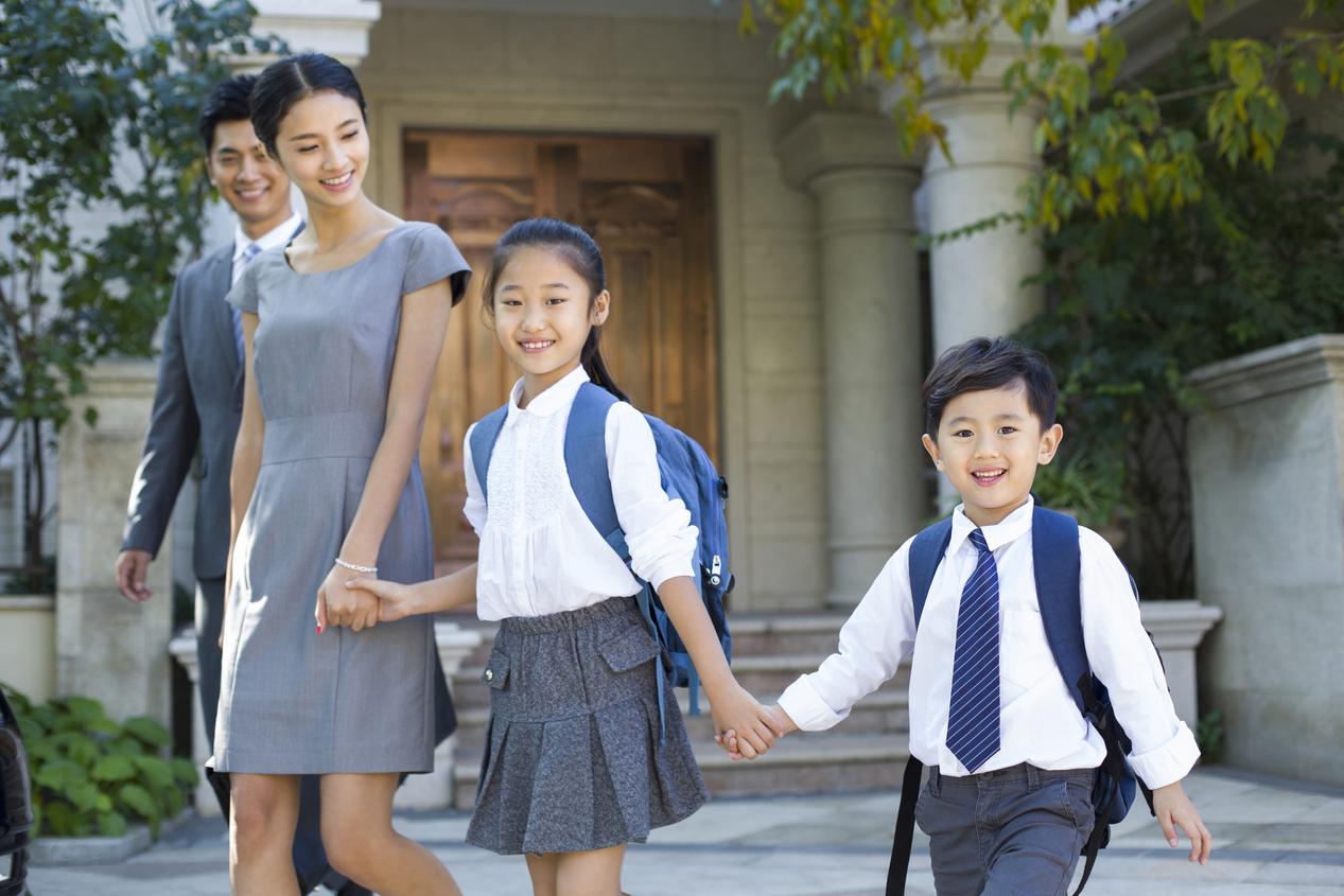 如何配置子女教育金和自己的退休养老金