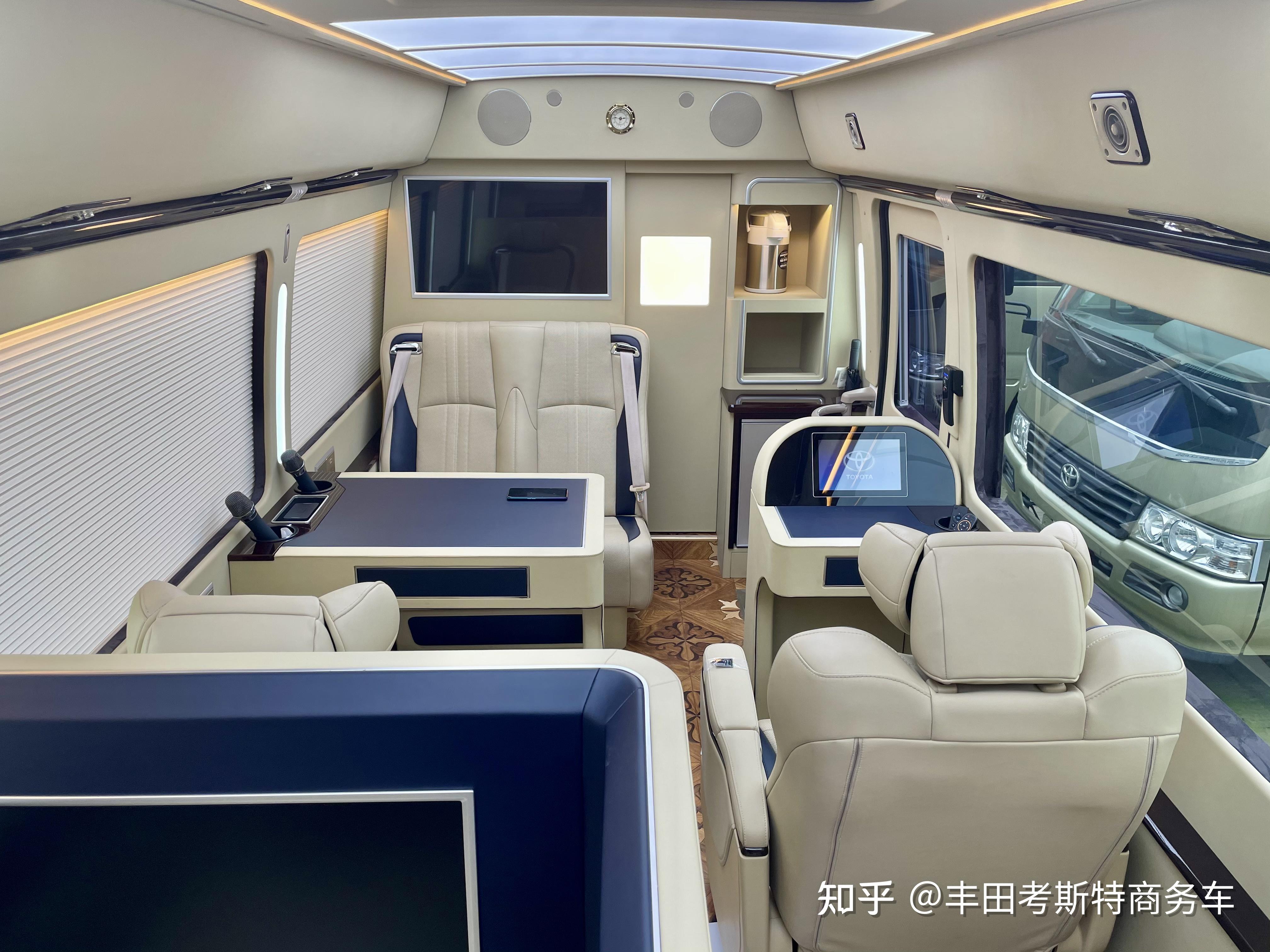 号称最牛丰田考斯特的中巴一个大面包车到底牛在哪