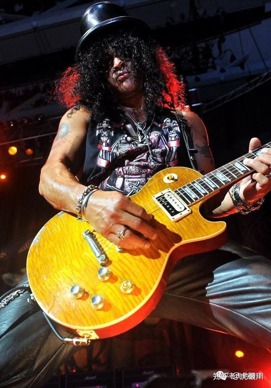 了,世界最著名的两款电吉他之一便是以他的名字命名,gibson公司的les