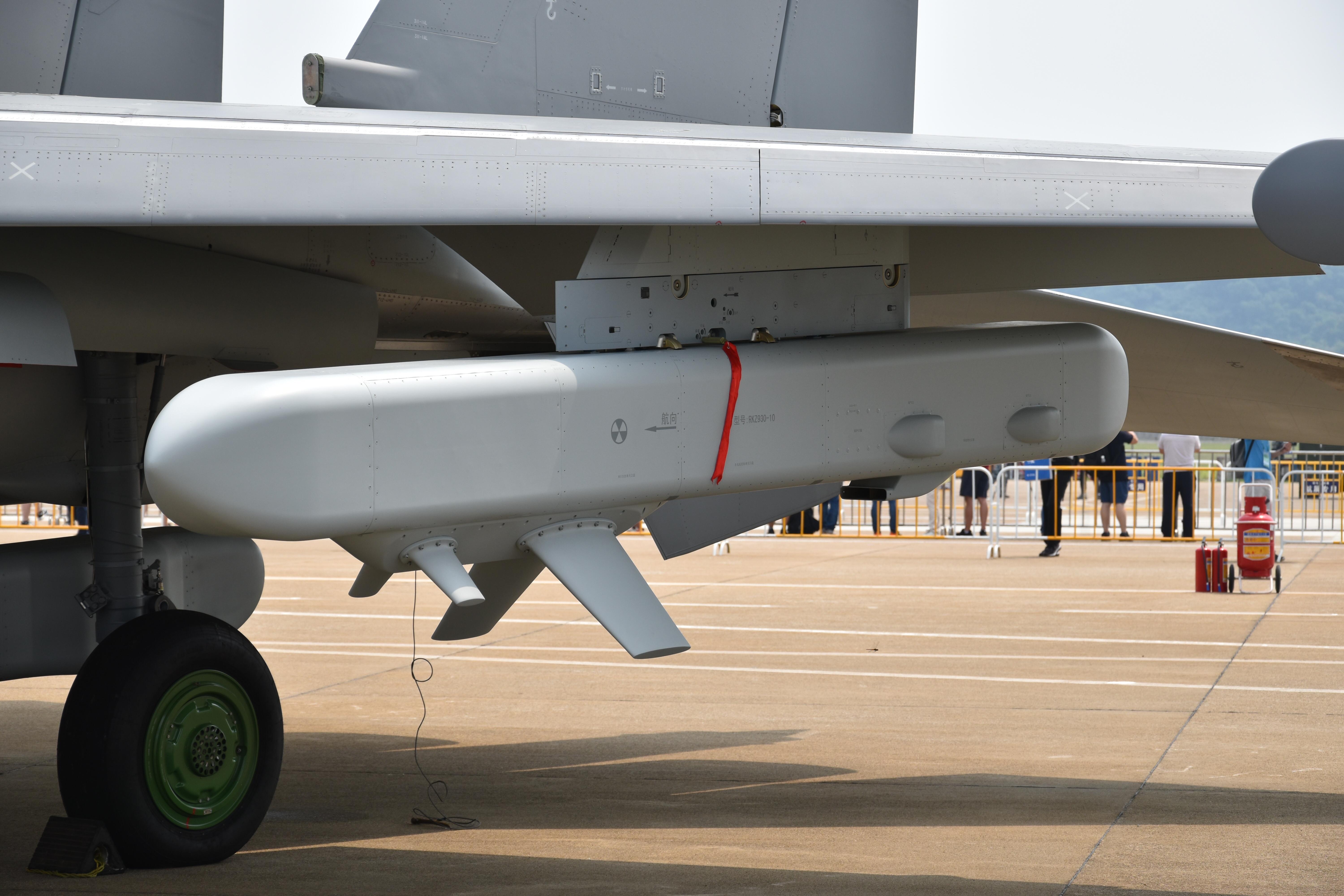 中国空军公布珠海航展阵容,歼-16d,无侦-7 首次公开展示,有哪些信息