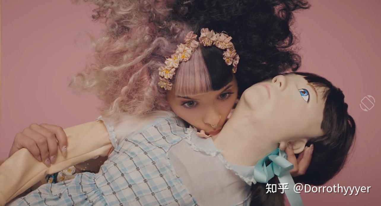 melaniemartinezmadhattermv内容含义是