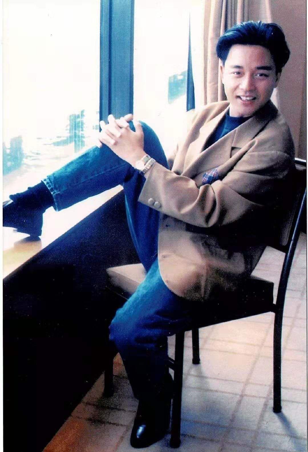 如何评价张国荣的穿搭