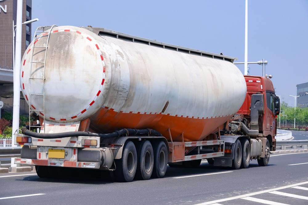 能否对油罐车实时监测?