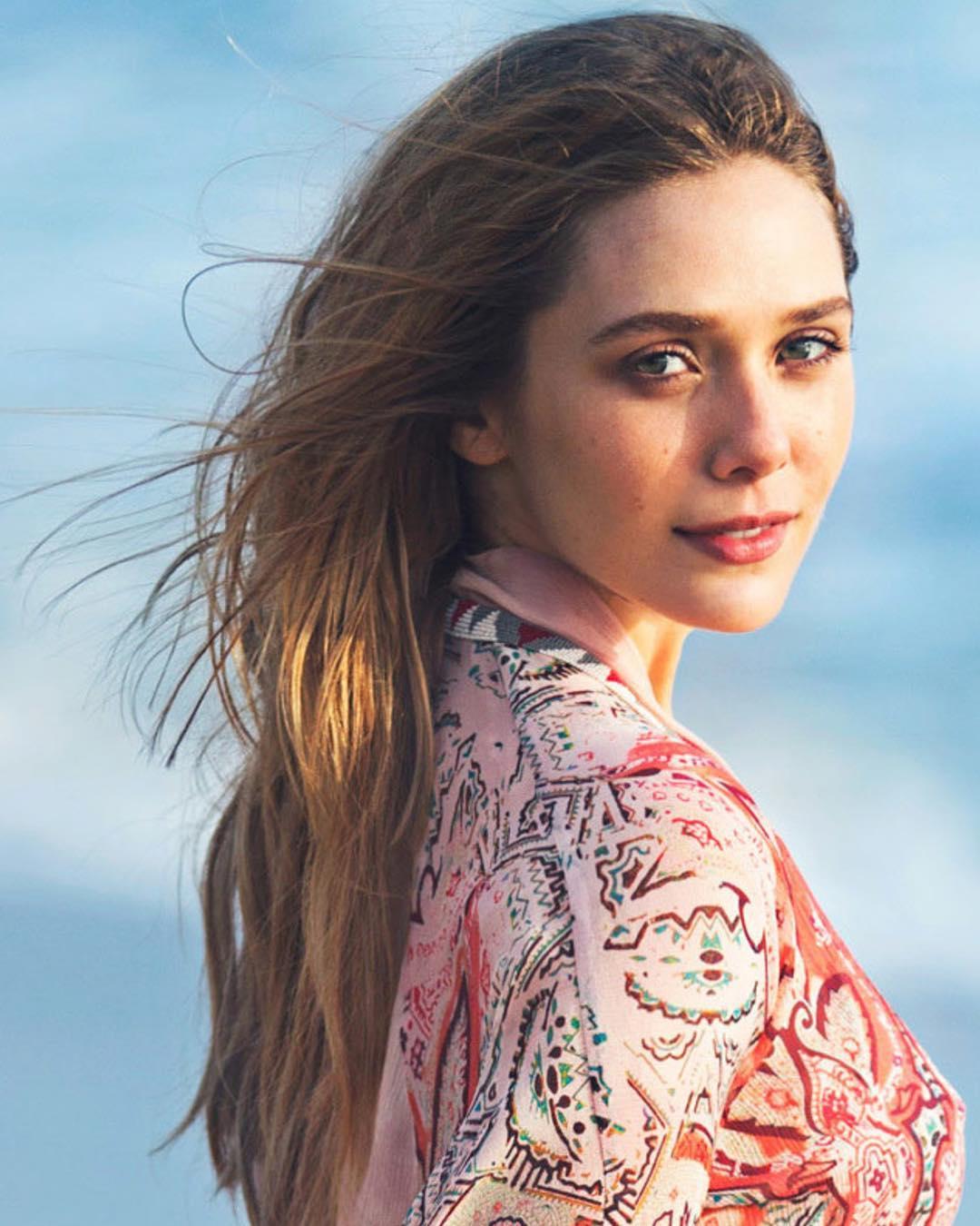 有没有伊丽莎白奥尔森复联绯红女巫的高清壁纸啊