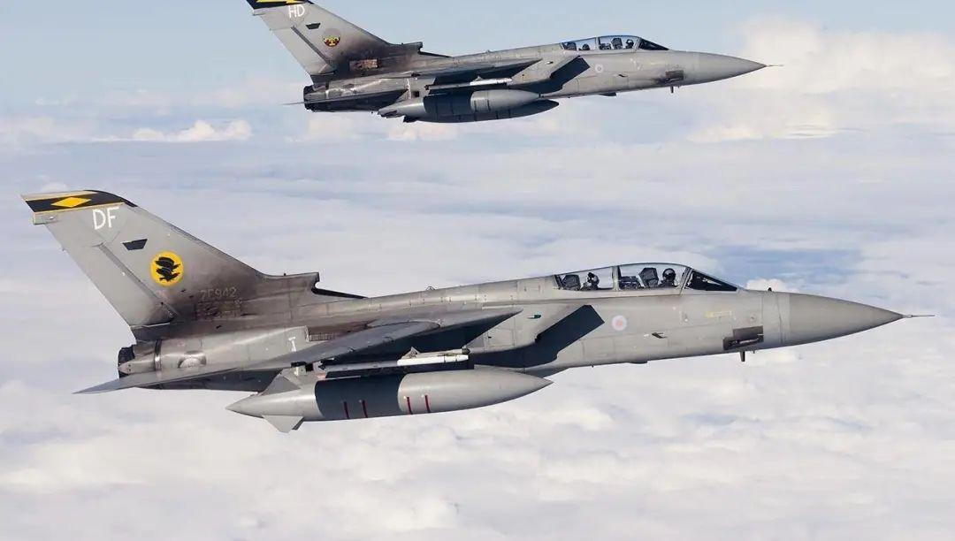 如何看待美国六代机首飞? - 知乎