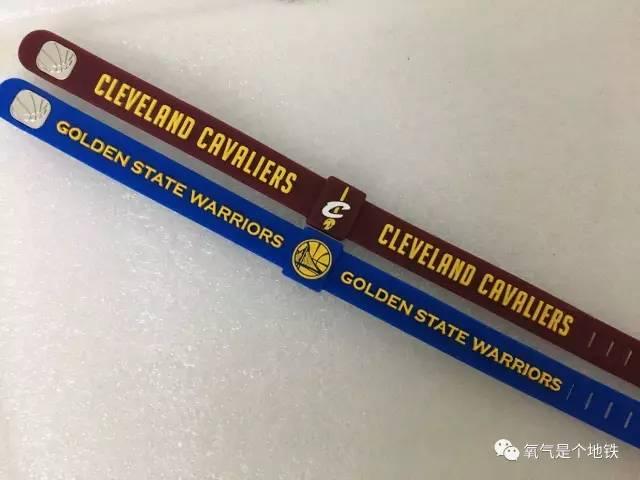 如何评价 2017 年夏季转会期杜兰特降薪续约,留