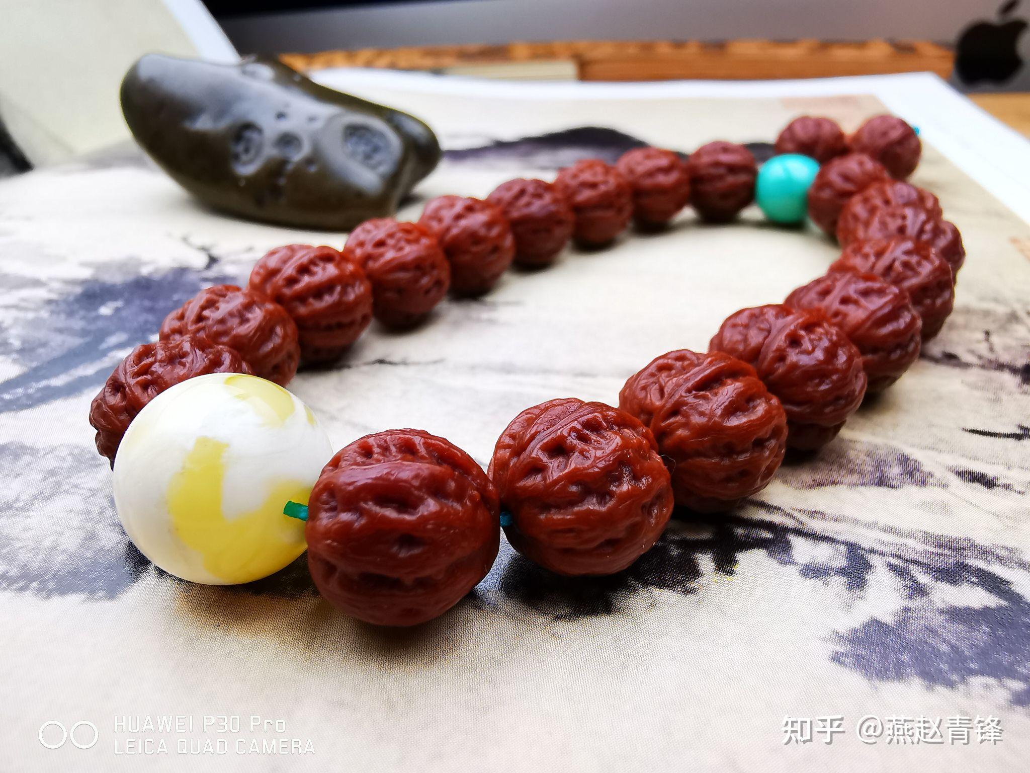 寻楸杂谈第五十七季京八棱小核桃雕刻手串的分辨技巧