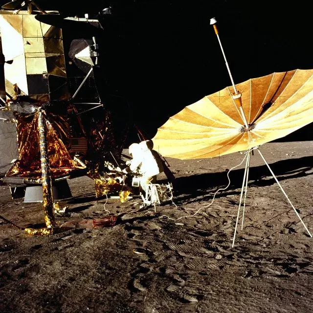 半世纪后人类决心重返月球