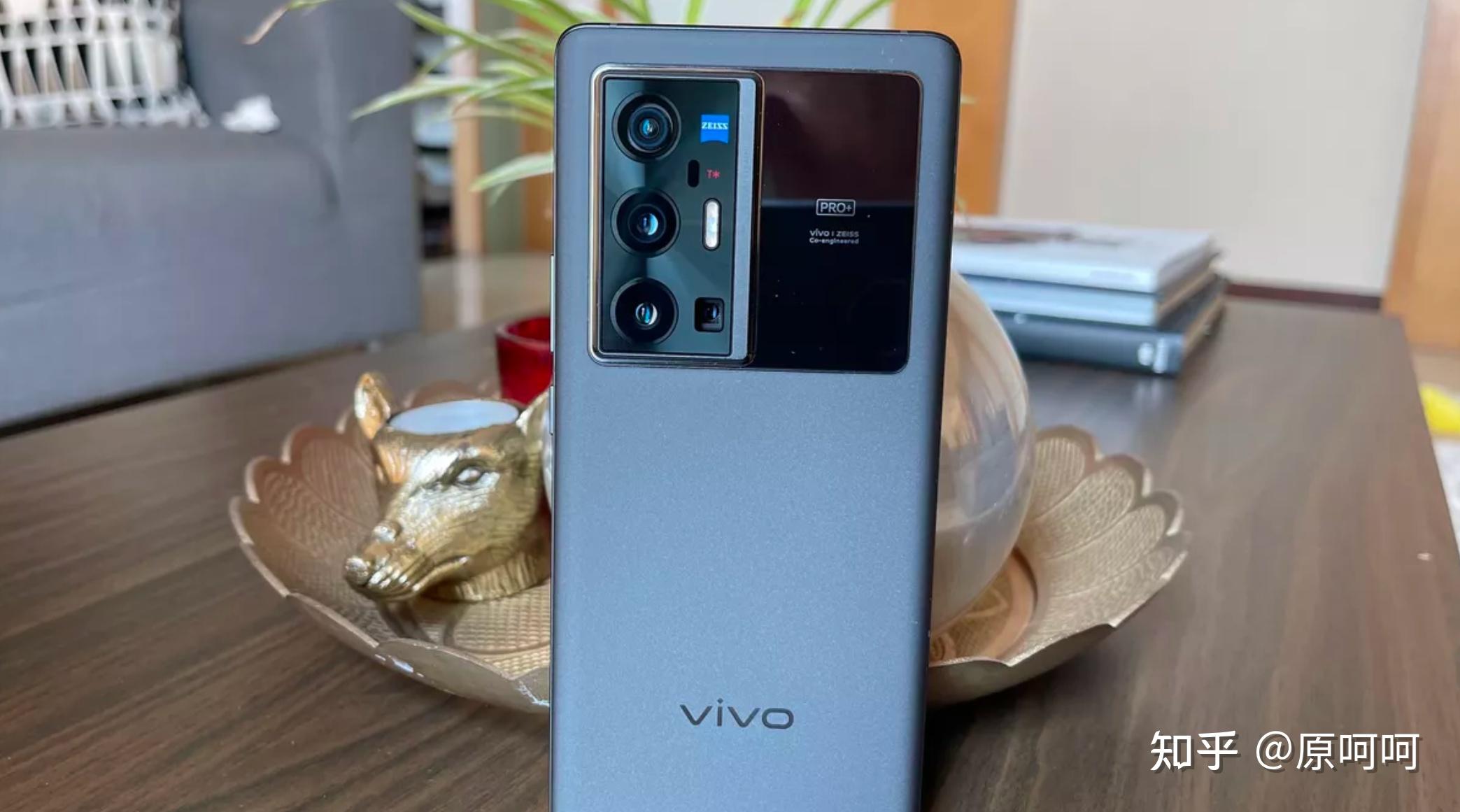vivo 在 2021 年真正加强了其高端游戏手机,而 vivo x60 pro plus