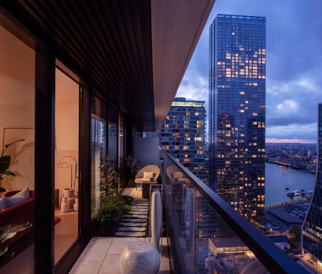 【现房】伦敦"陆家嘴"超高层水景花园豪宅,下楼就是地铁站,起价仅需64