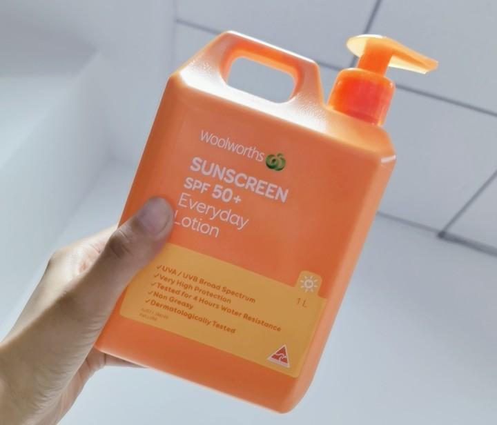 2021年热门秋冬防晒测评亲测12款秋冬防晒攻略选错变黑选秋冬防晒看这