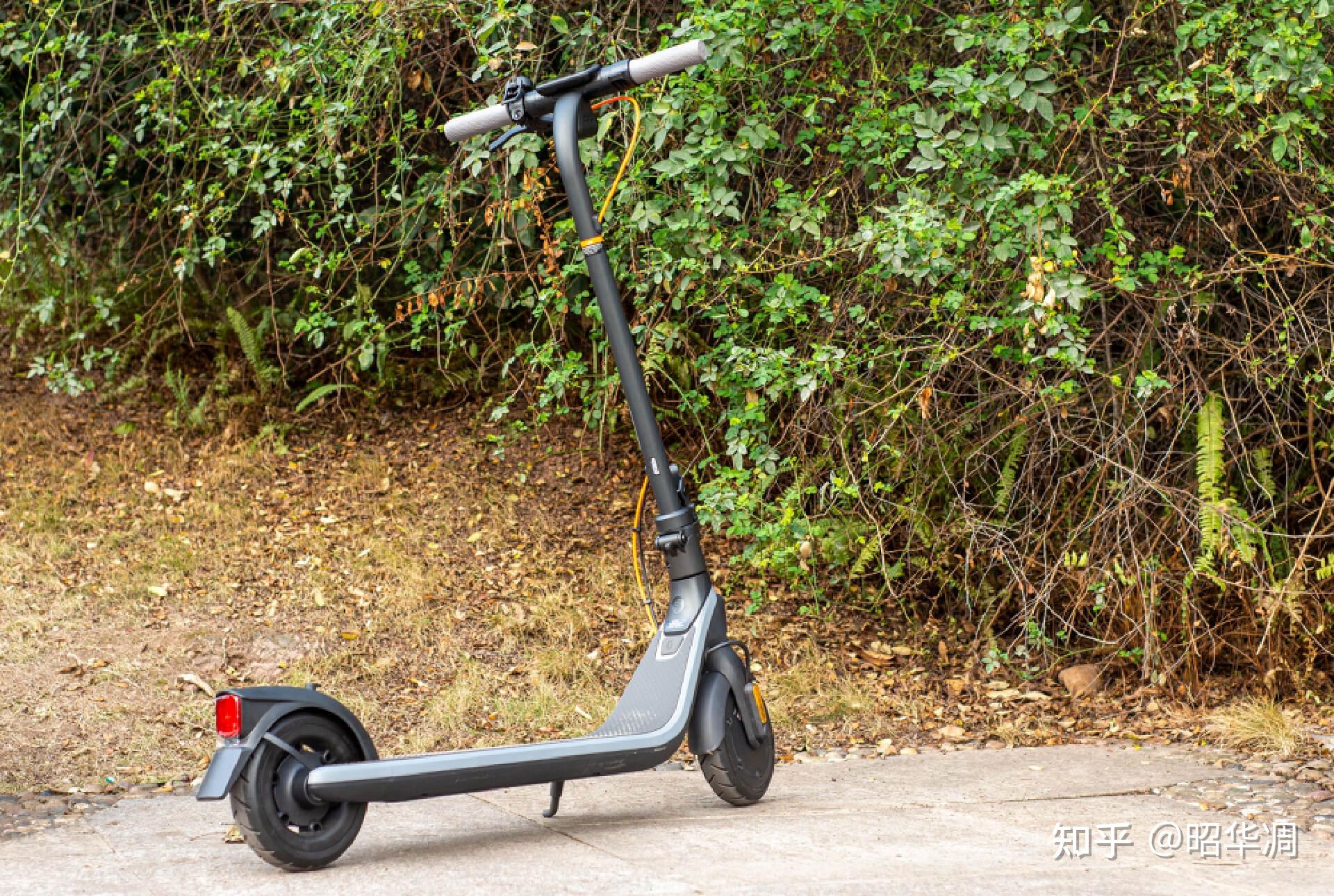 成年人的大玩具,通勤出行好伴侣|九号智能电动滑板车e2 plus