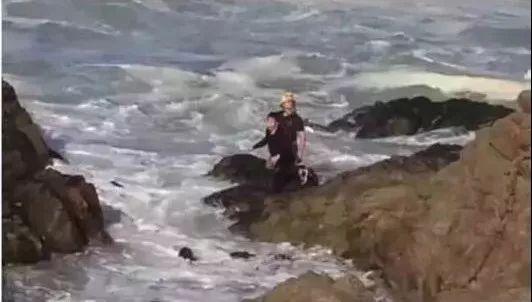 千万别这样自拍了……(别发自拍表情包)